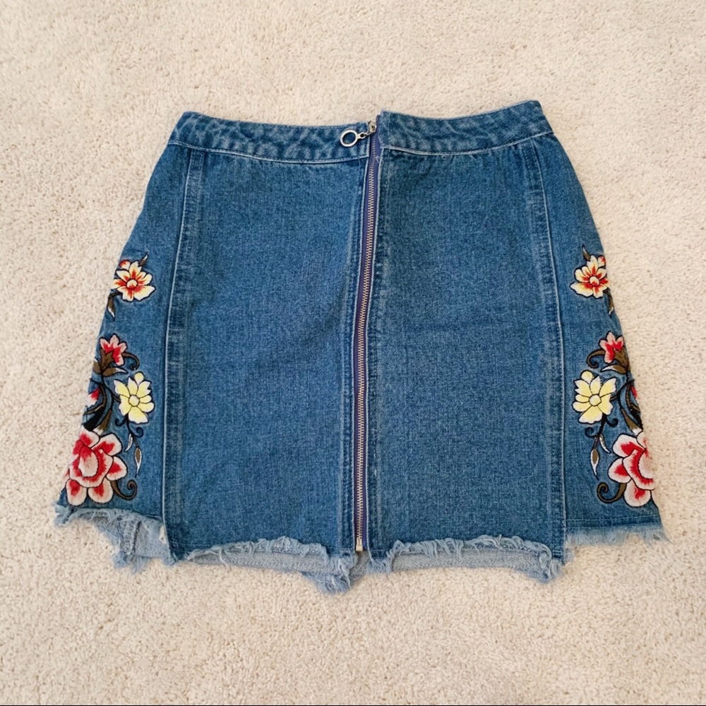 Honey Punch Jean Skirt With Embroidered Flowers!